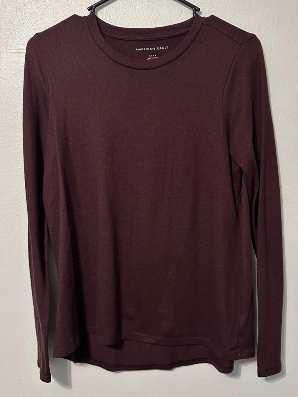 American Eagle Long Sleeve Crewneck Top - Maroon